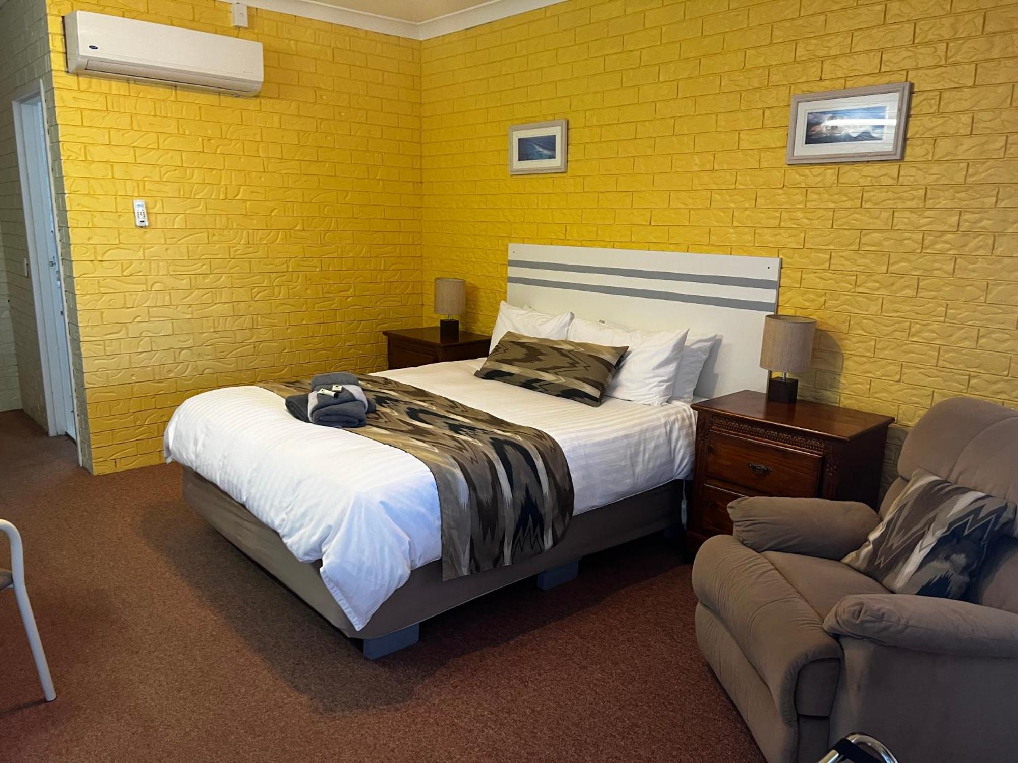 Jillaroo Motor Inn Glen Innes Bagian luar foto